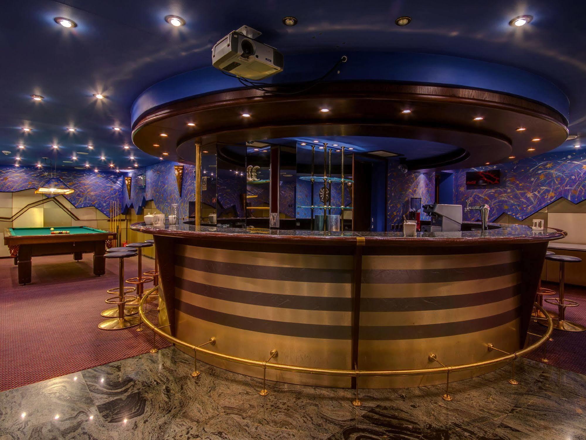 Green Hotel Komorniki  Dış mekan fotoğraf