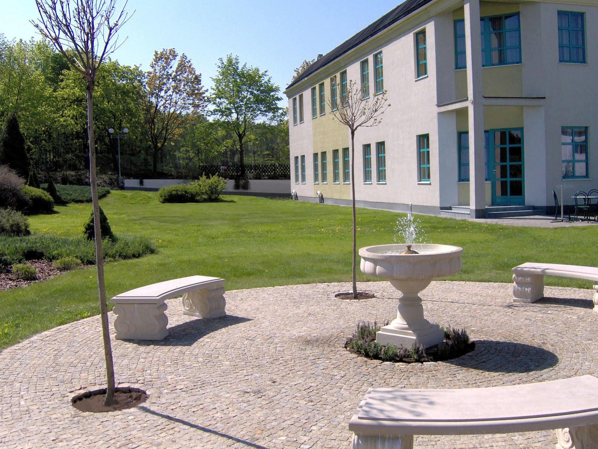 Green Hotel Komorniki  Dış mekan fotoğraf