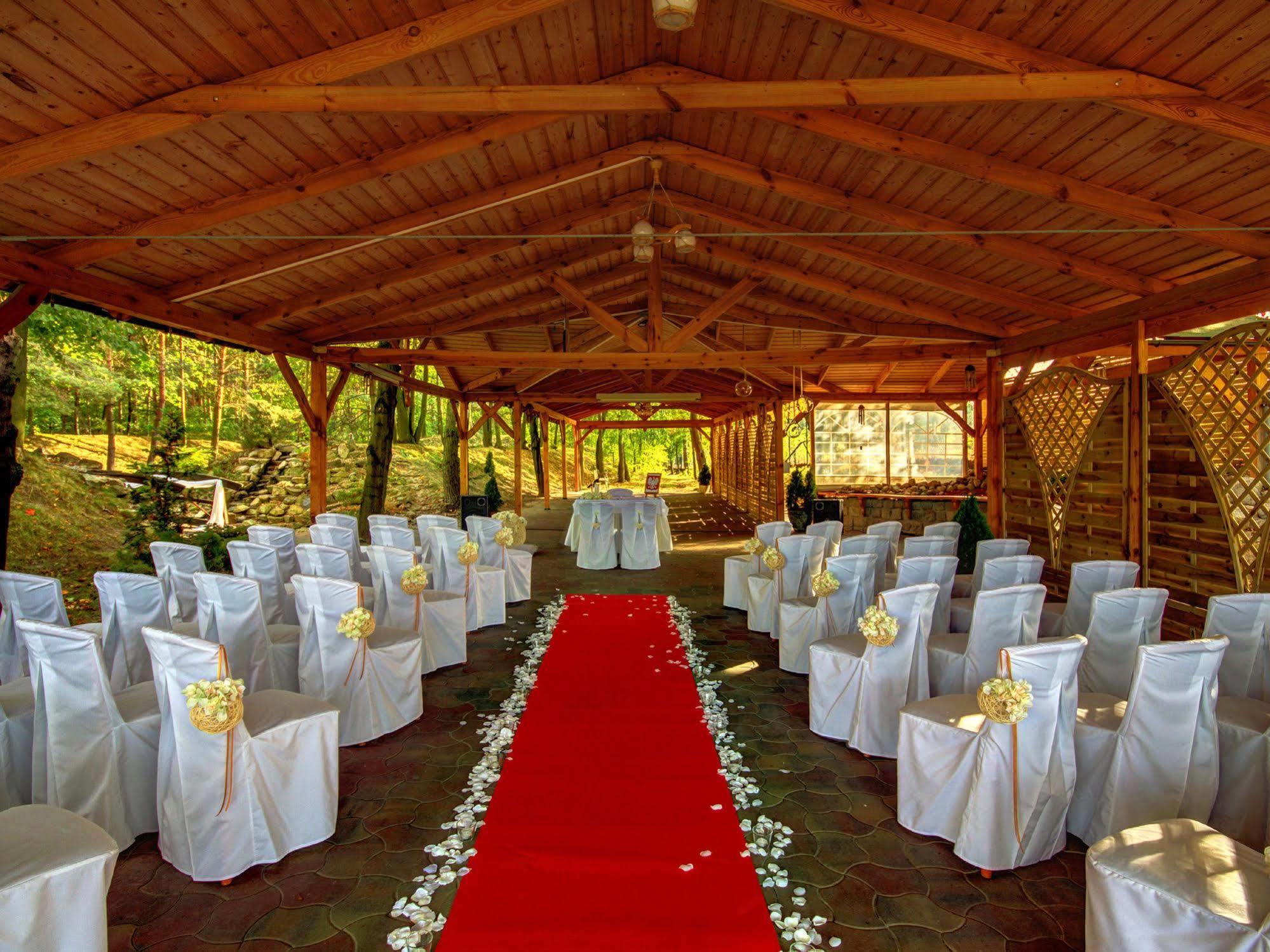 Green Hotel Komorniki  Dış mekan fotoğraf