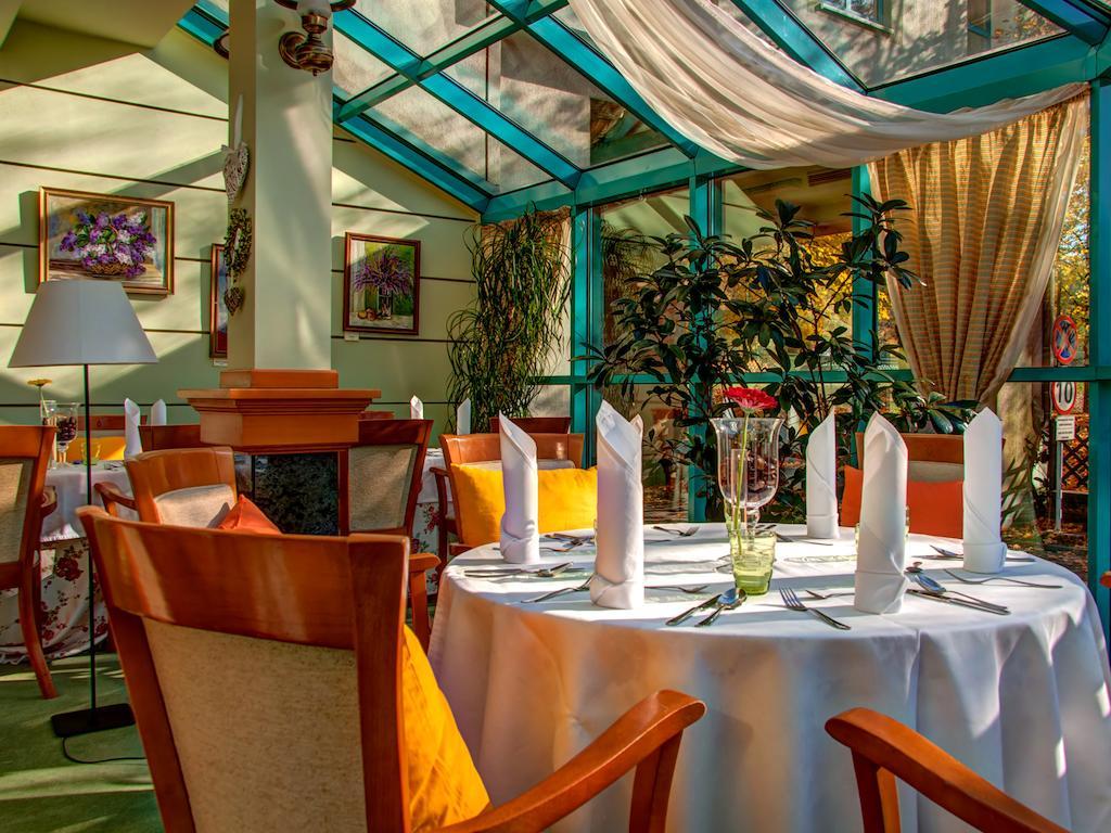 Green Hotel Komorniki  Dış mekan fotoğraf